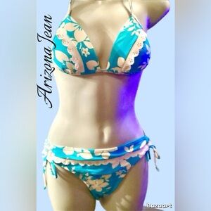 Arizona Jean Two Piece Blue & White Flowers SwimSuit. Top:SMALL / Bottoms:Medium